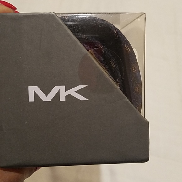 🥀(NWT) Michael Kors Necktie set - Picture 5 of 6